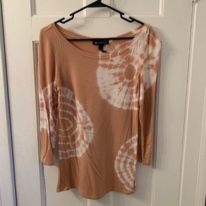 Small 3/4 Sleeve Top